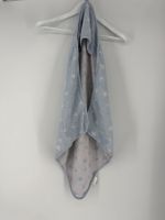 Baby Badetuch mit Kapuze, hellblau mit Sternen