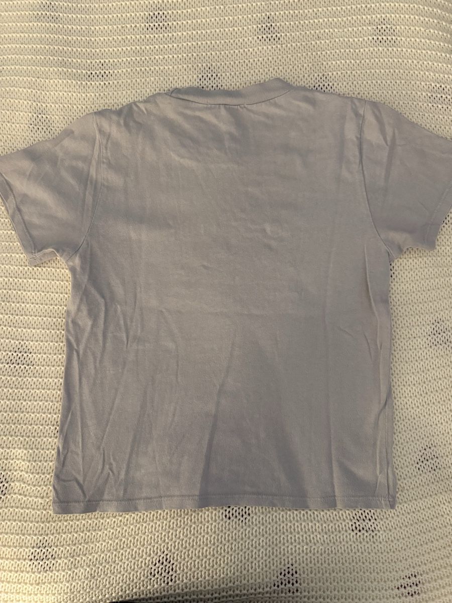 Brandy Melville T-Shirts: Brandy Tshirt – Gebraucht aus Binningen von zoemaya 1