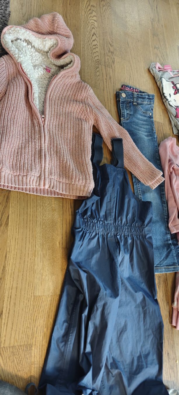 Lotti & Set di vestiti: Mädchen Set grösse: 110 circa 65 Stück – Usato da Obernau venduto da ChooseWisely 3