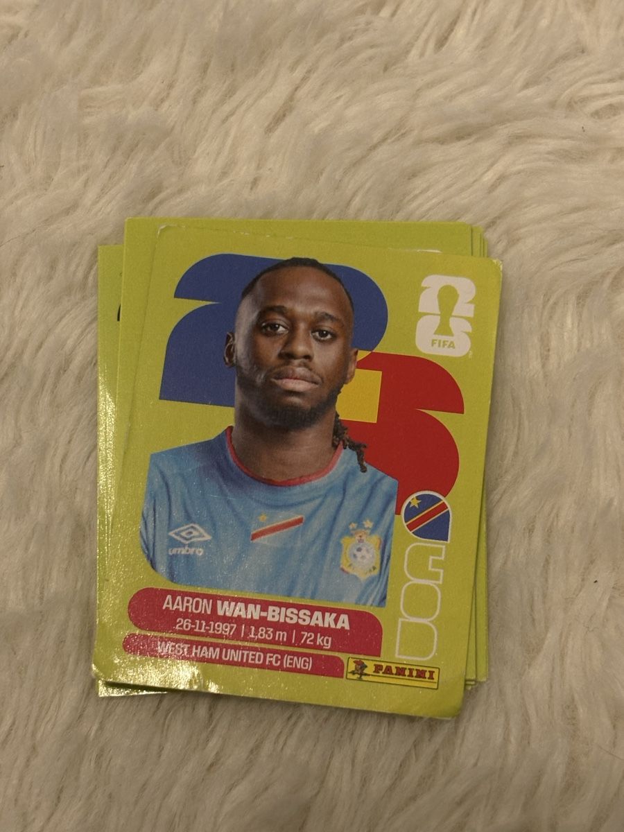 Panini Carte collezionabili: Panini Aaron Wan-Bissaka West Ham 2026 – Nuovo (secondo la descrizione) da Yverdon-les-Bains venduto da Livia.vtier 1