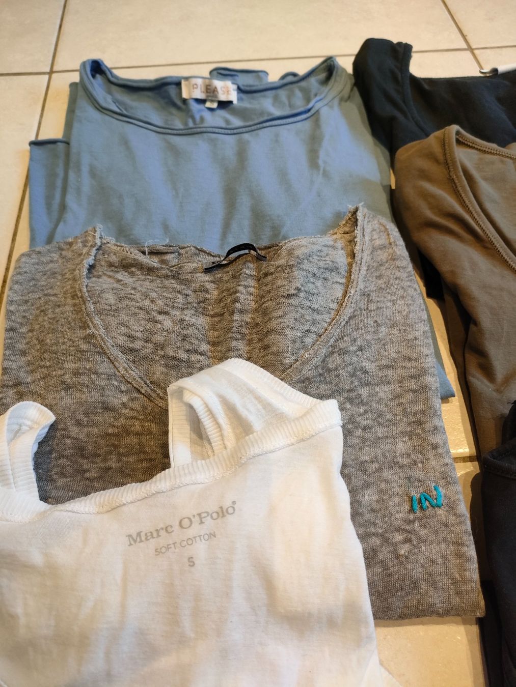 Kleiderpakete: Kleiderpaket Gr.S – Gebraucht aus Adelboden von Lammhult 3