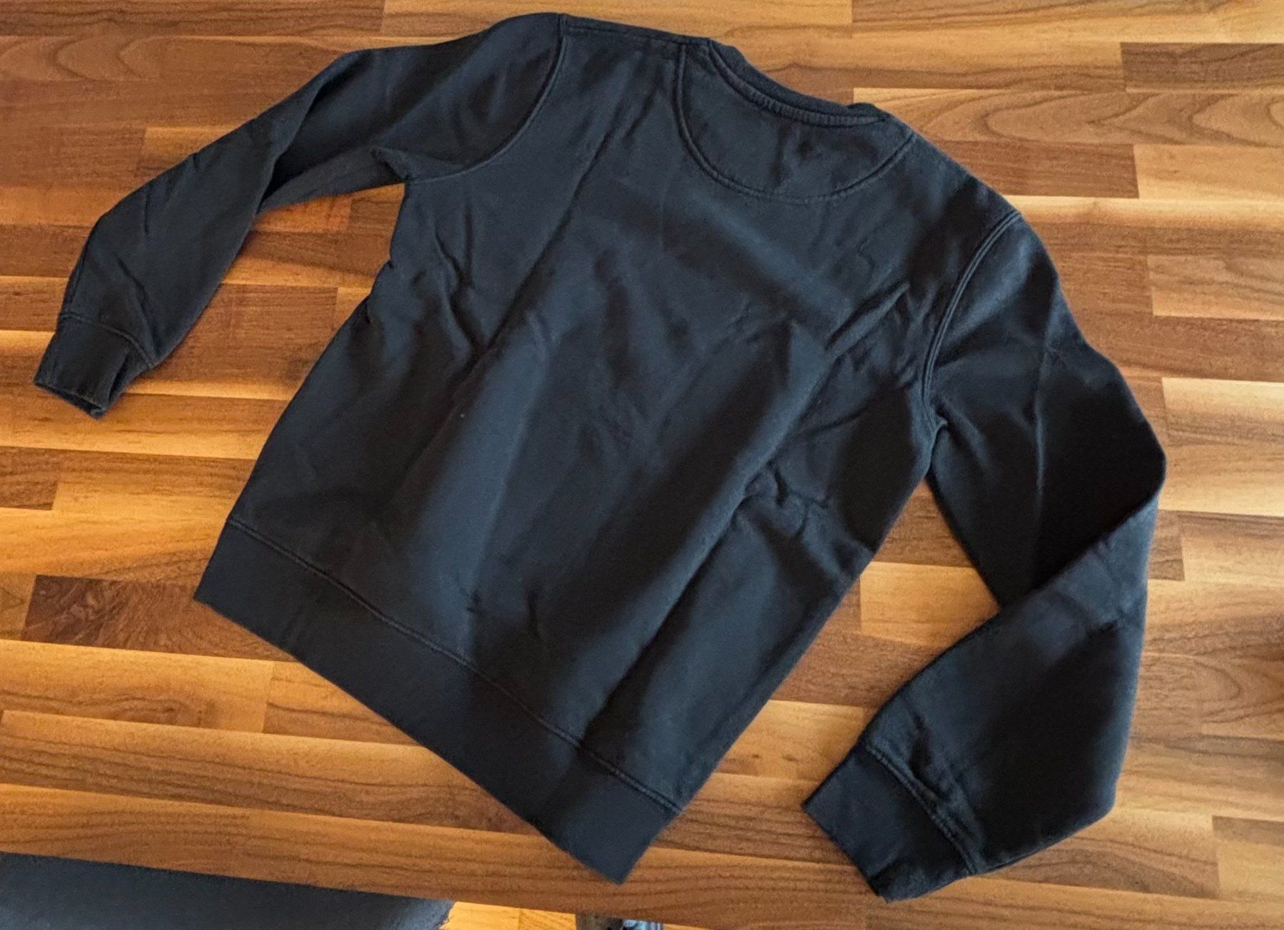 Pullover & Sweatshirts: Pullover / Schwarz / S – Gebraucht aus Winkel von masrisa 1