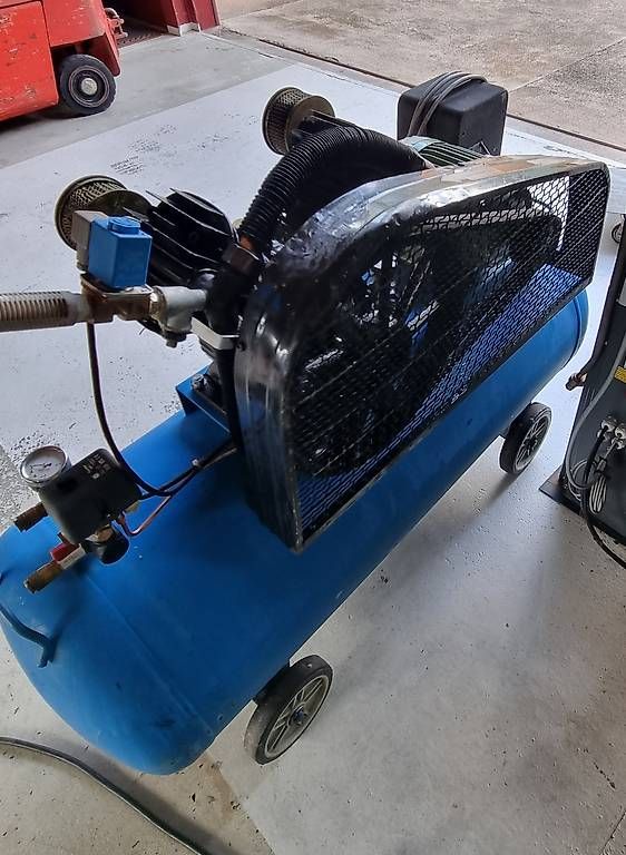 Compressori: Compressore da 180 l. – Usato da Personico venduto da OvidioC 4