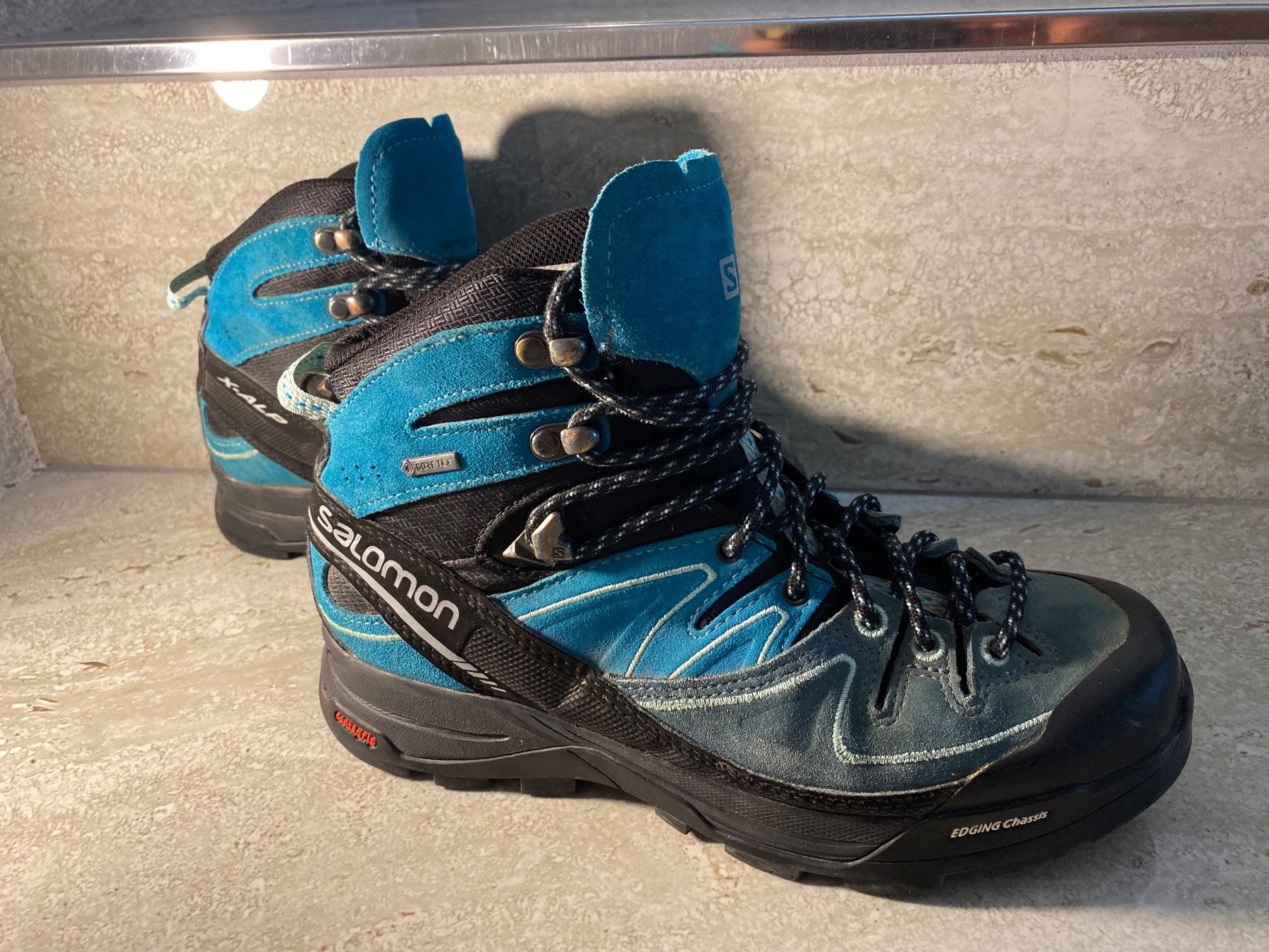 Salomon Chaussures femmes: Salomon Wanderschuhe 36 2/3 – D'occasion à Birrwil par Bendegriz