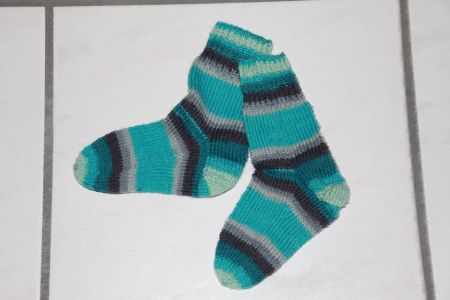 Handgesrickte Kindersocken Grösse 24/25