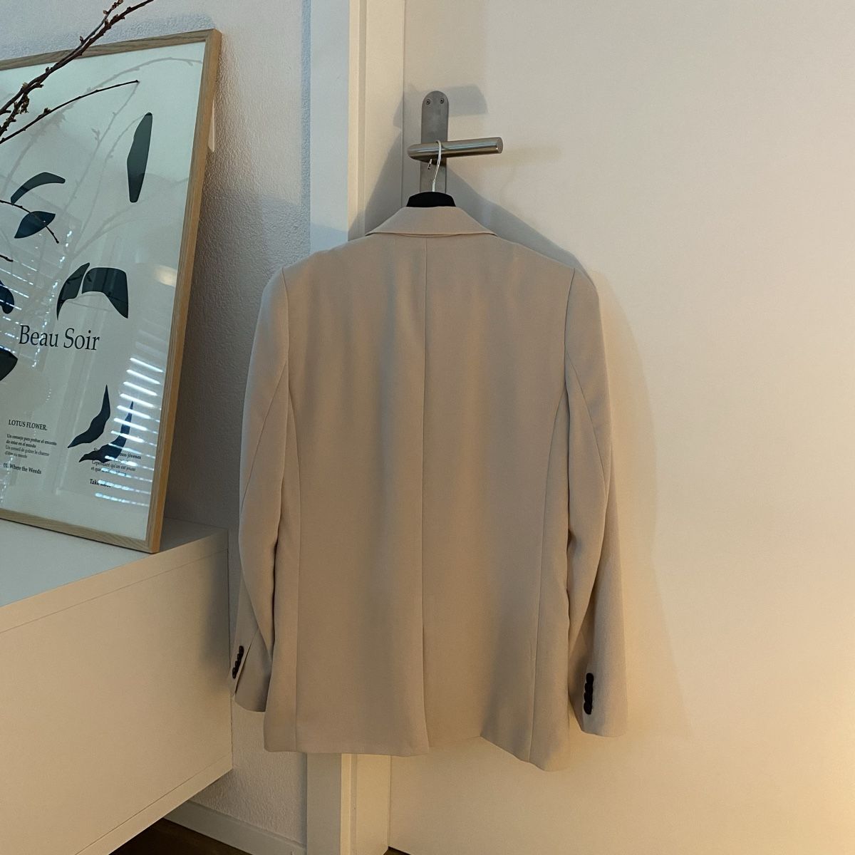 H&M Jacken: Wie neu beige Blazer H&M – Neu (gemäss Beschreibung) aus Langenthal von vik_v5ml 4