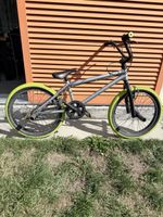 BMX Fahrrad silber mit grünen Reifen gebrauchter Zustand