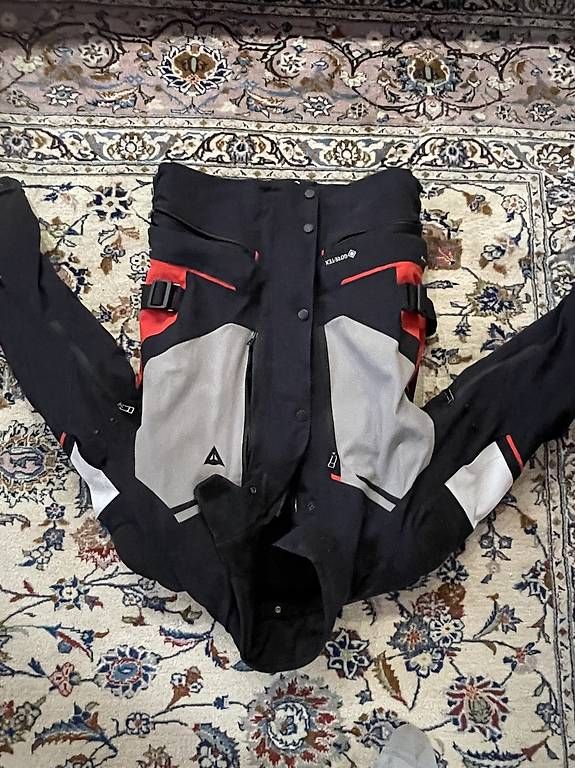 Giacche: Veste Carve Master 2 Gore-Tex – Usato da Attalens venduto da LPSuisse