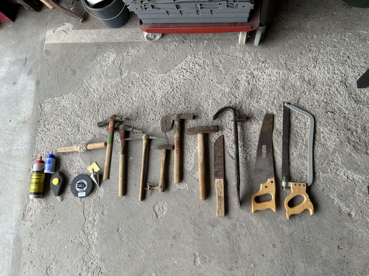 Tutti gli attrezzi: ALTE MAURER WERKZEUGE – Usato da Bottmingen venduto da Surubi