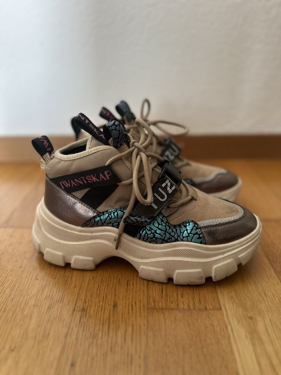 Scarpe da donna: Coole YUZU Sneaker Gr. 38 - Ein echter Hingucker! – Usato da Bürglen TG venduto da Sunny005