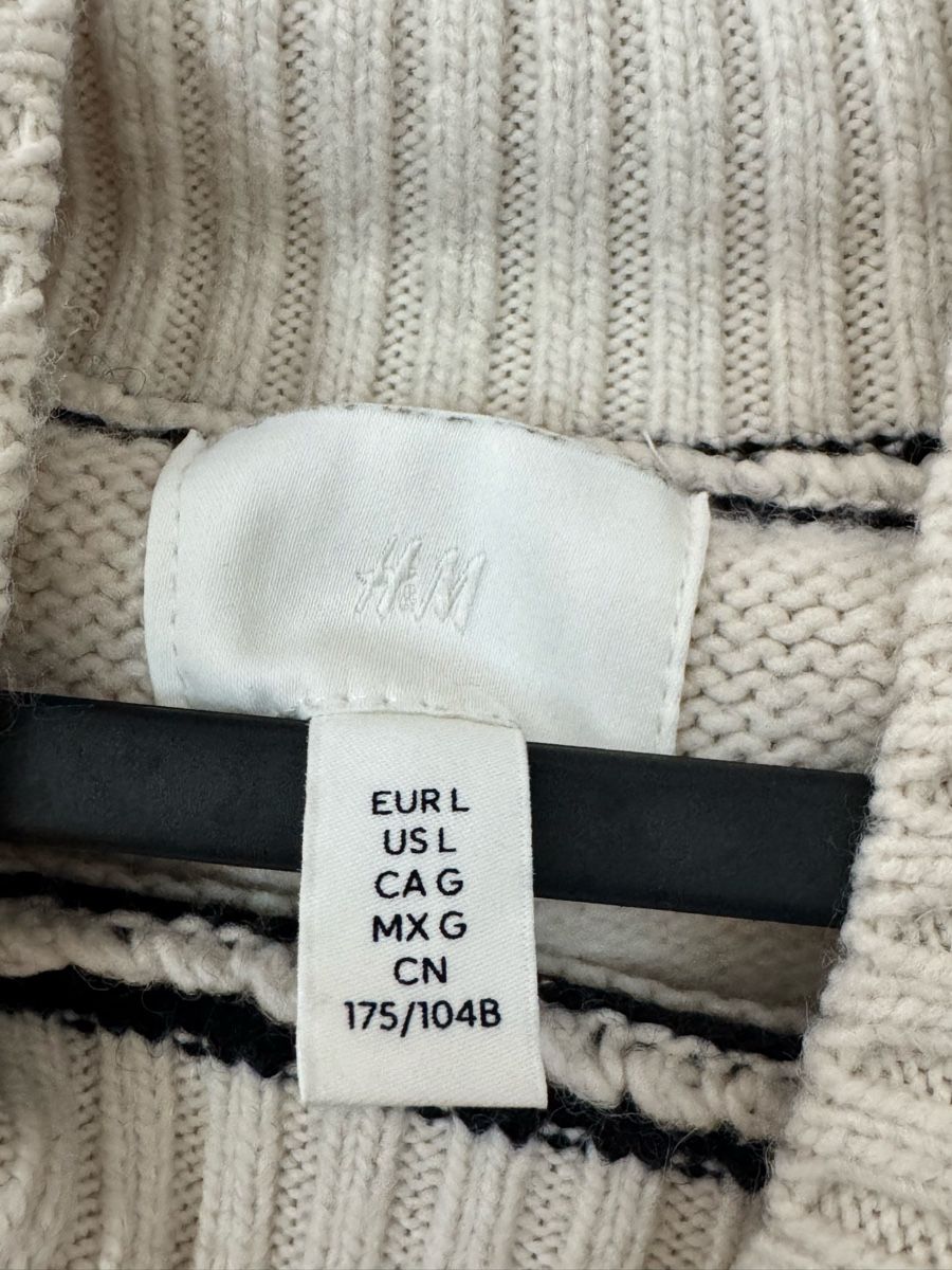 H&M Maglioni & Felpe: Pullover in Offwhite von H&M in L – Usato da Igis venduto da jul_7vgf 1