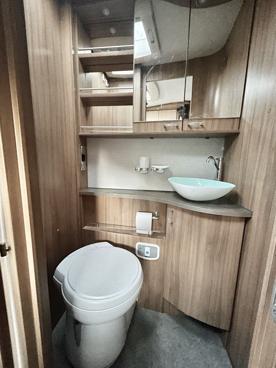 Fiat Veicoli da campeggio: Fiat Ducato P690 LC – Usato da Echandens venduto da Mouette1 5