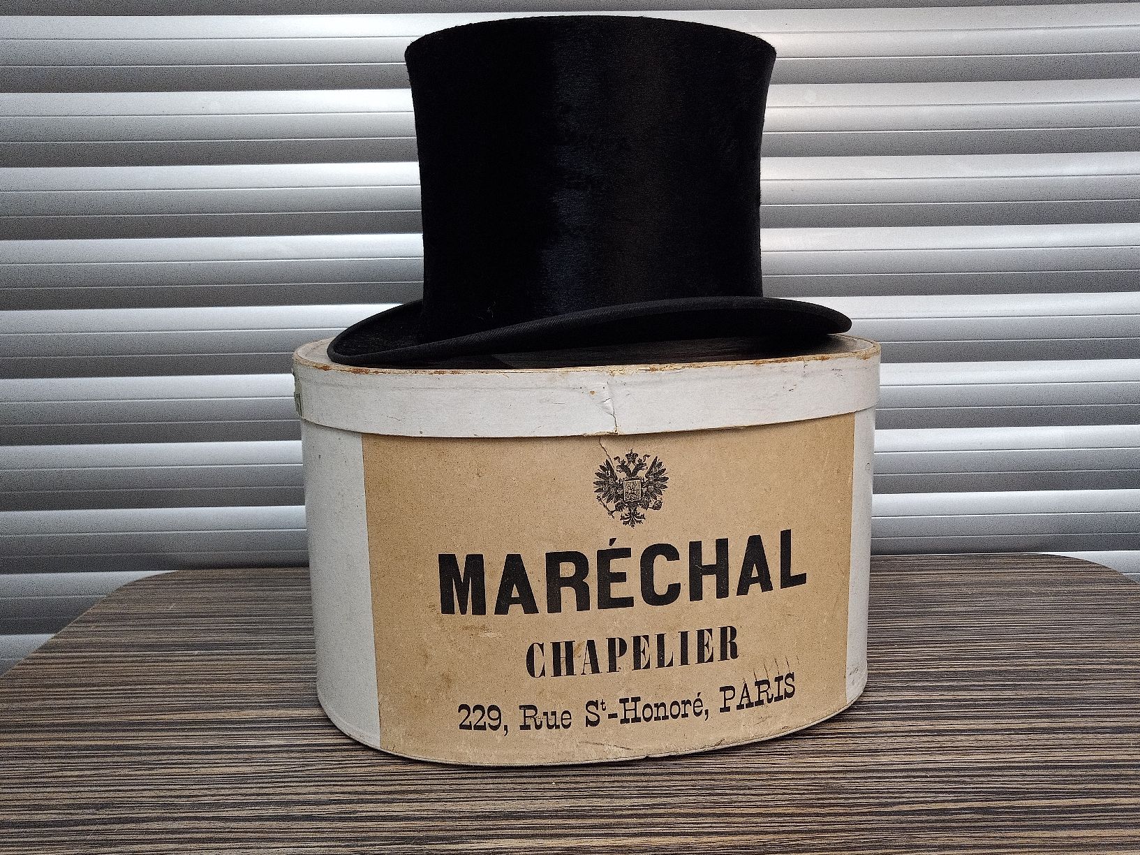 Copricapi, berretti & cappellini: Zylinder Hut Marechal Chapelier Paris mit Originalbox – Usato da Reiden venduto da Zofi-Brocki