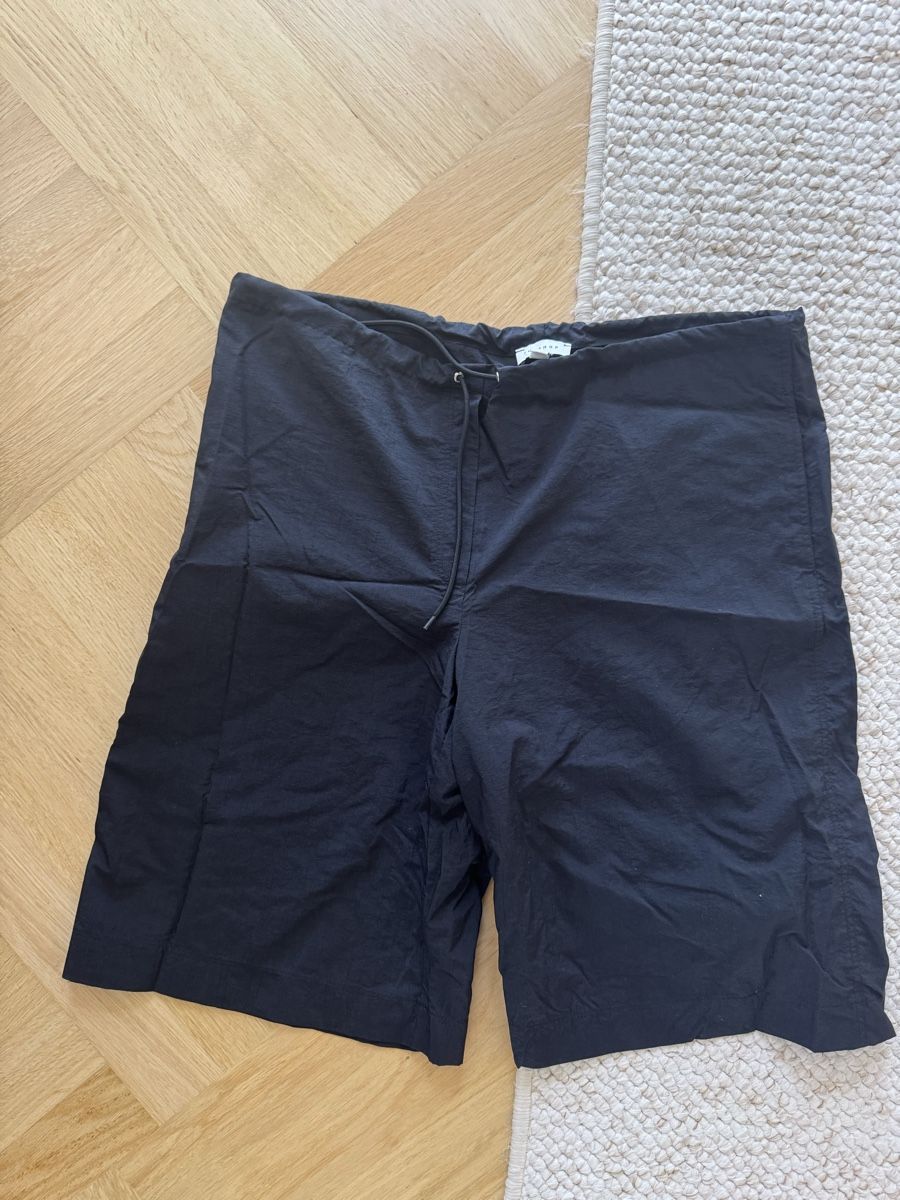 Topshop Pantaloni: TOPSHOP leichte Stoffshorts – Usato da Zürich venduto da kat_ww7d