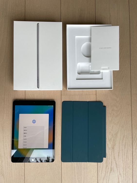 Apple IPad 8e Génération 128Go Wi-Fi Gris - Ne S'allume Pas (pièces)