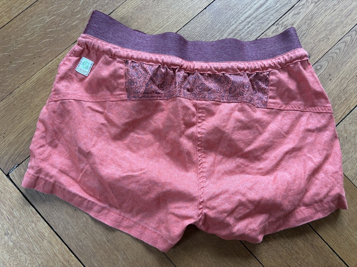 Hosen: Damen Shorts von Ternua Gr. 34 – Gebraucht aus Zürich von triangular 1