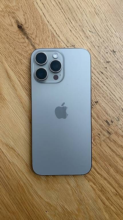 Portables: iPhone 16 Pro Max 256gb – D'occasion à St. Margrethen SG par rob_yyd7 1