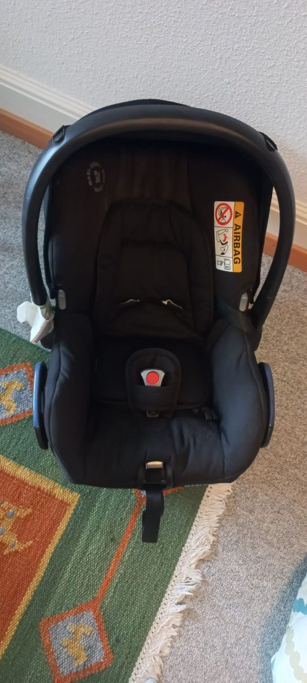 Maxi-Cosi Seggiolini per auto: Maxi Cosy mit Sitzverkleinerung – Usato da zürich venduto da rundumwerken