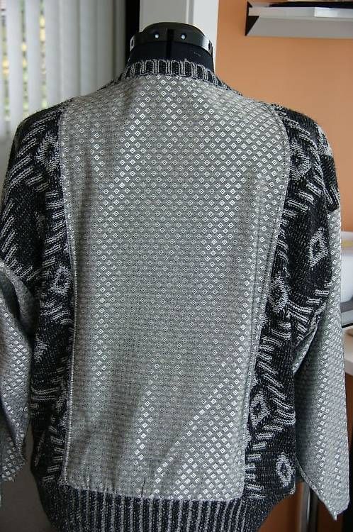 Pullover & Sweatshirts: spezieller Blusen Pullover – Gebraucht aus Andwil SG von Ottononnove 1