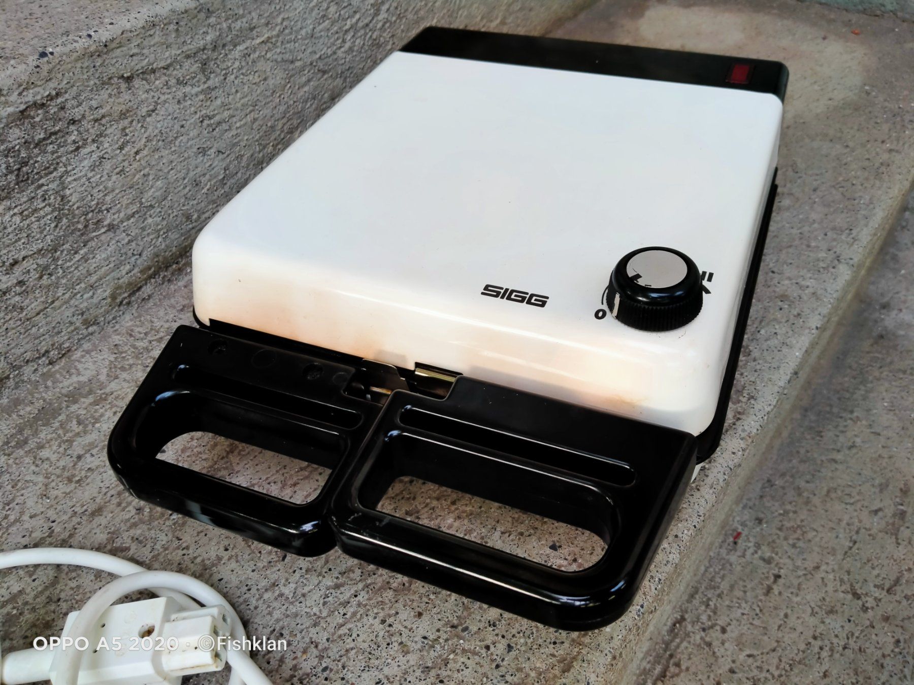 Sigg Elettrodomestici da cucina: BREZELEISEN SIGG / Räumung Flohmarkt – Usato da Küssnacht am Rigi venduto da WorthPoint 1