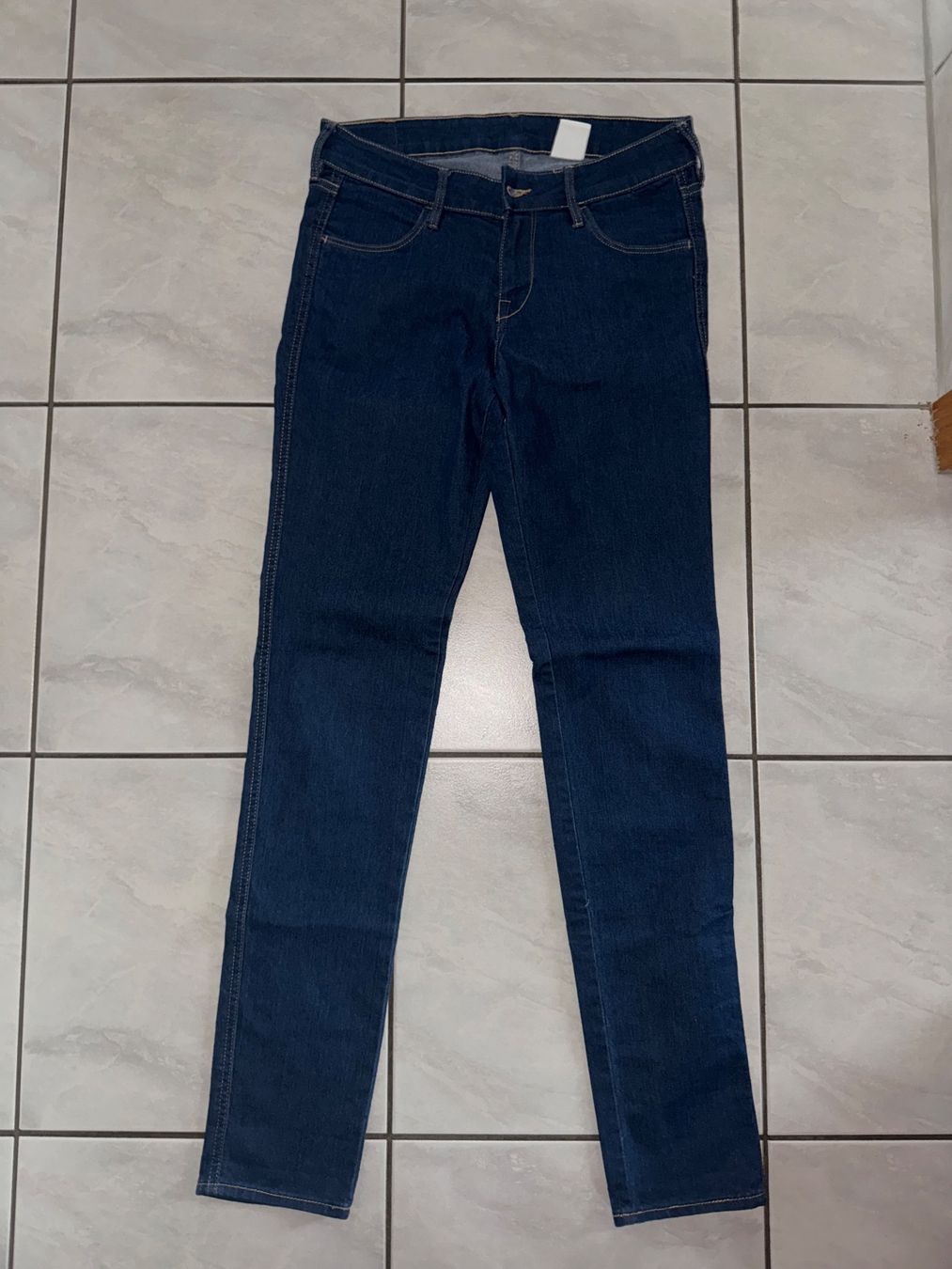 H&M Jeans: Jeans von H&M – Usato da Hergiswil NW venduto da kaufe_bei_kaufmann 2
