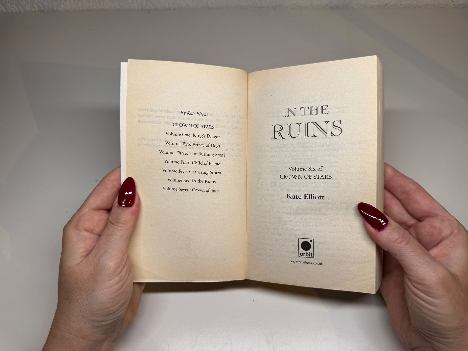 Libri: NOVEL: Kate Elliott, In the Ruins – Usato da Grosswangen venduto da English_books 2