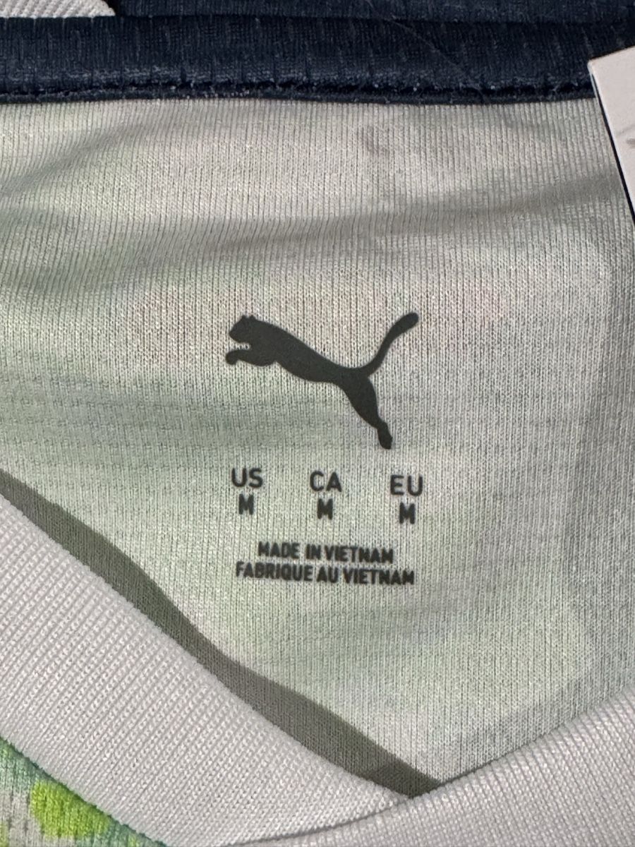 Puma Canottiere & Pantaloni: Schweizer Nati Auswärtstrikot 2026 – Nuovo (secondo la descrizione) da Zürich venduto da nicola.witzig 2