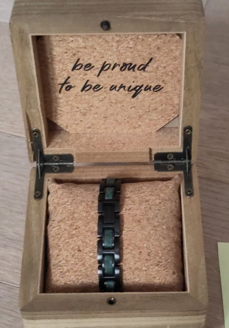 Bracciali & Braccialetti: Männer Holzkern Armband mit Box – Usato da Zürich venduto da her_yqt7