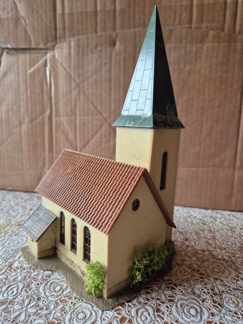 Vollmer Modelleisenbahnen: Dorfkirche Vollmer H0 – Gebraucht aus Bibern SH von streunekater 2