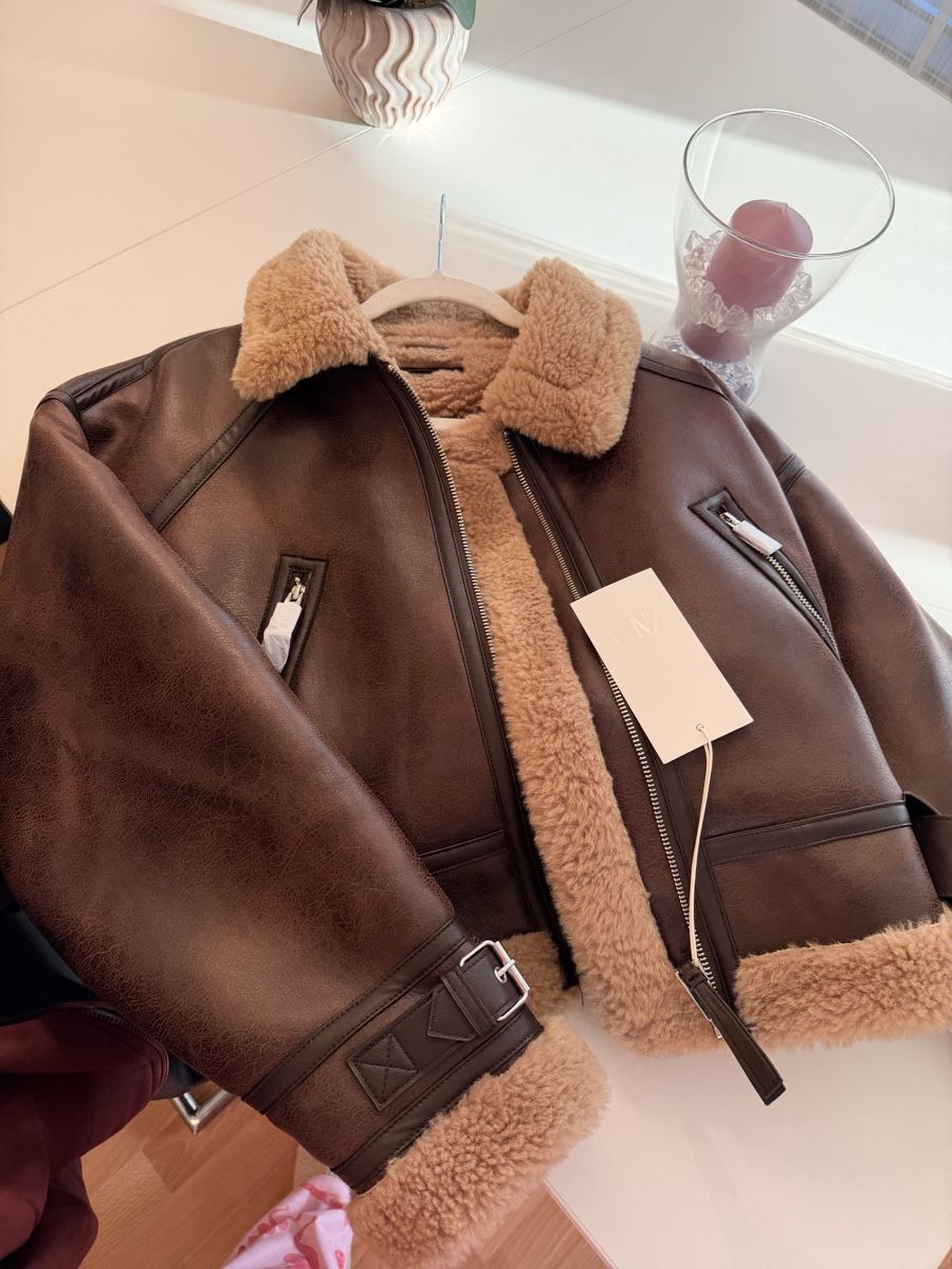 Zara Vestes: Zara Jacke mit Etikett – Neuf avec emballage d'origine à Winterthur par Violeta_l 4