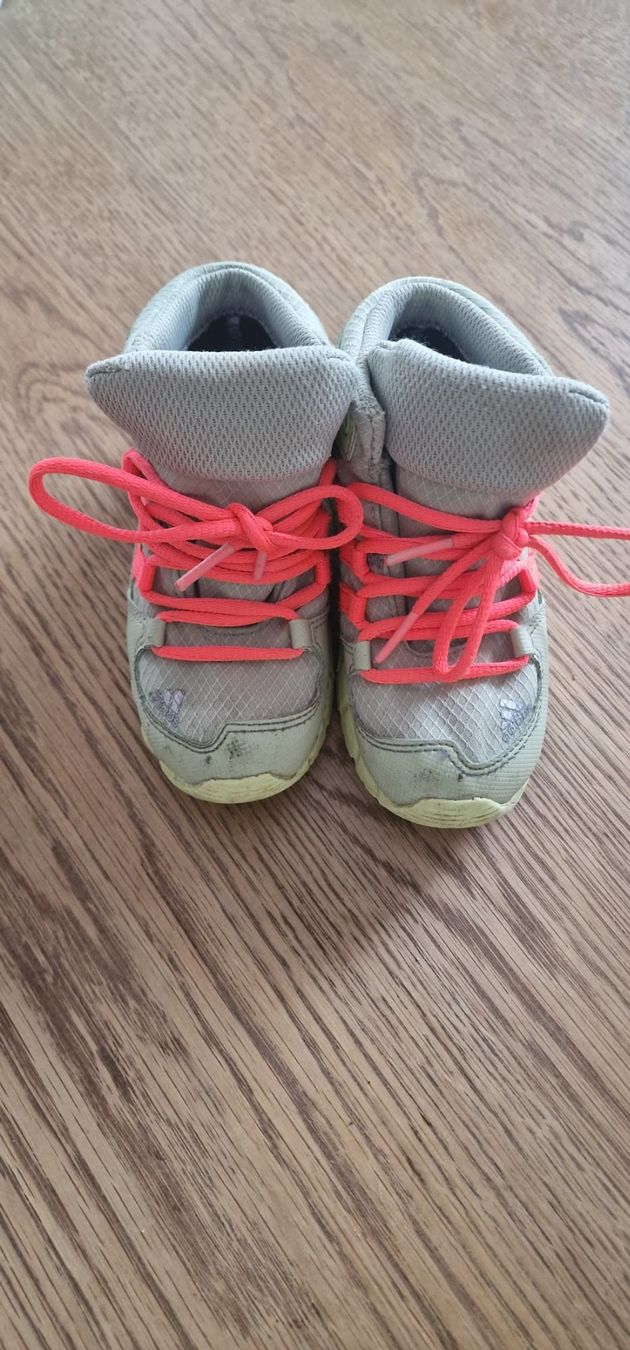 Adidas Schuhe für Jungen: Adidas Terrex Wanderschuhe grösse 25 – Gebraucht aus Seftigen von G00 1