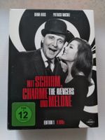Mit Schirm, Scharm und Melone