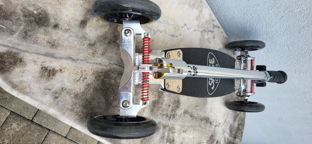Roller mit vier Rädern (Gebraucht) in Villmergen für CHF 22 – mit ...
