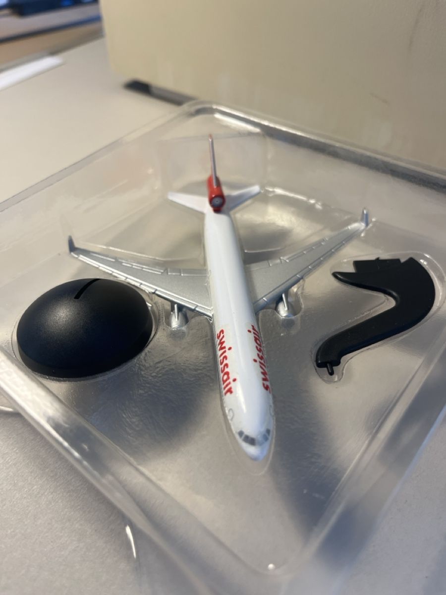 Swissair Kit di modellismo & Modellini statici: Flugzeugmodell Swissair MD-11 – Nuovo (secondo la descrizione) da Zürich venduto da du_bois 2