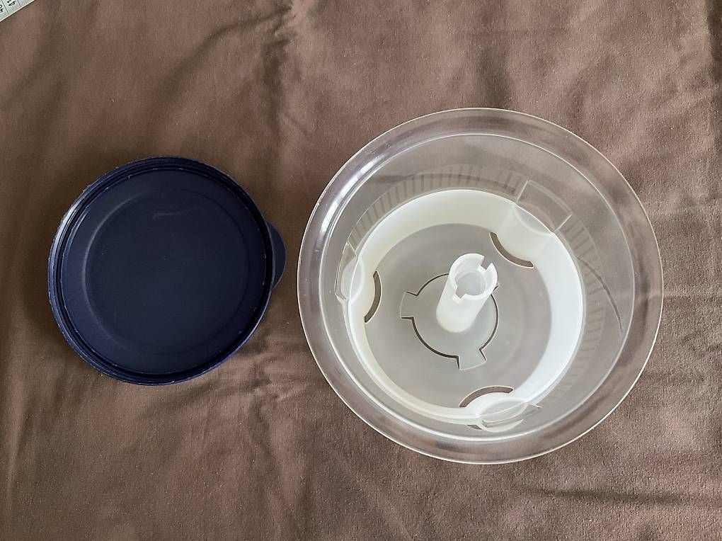 Tupperware Contenitori & Simili: Gurkenbehälter, Gross, Tupperware Clarissa, H16xDM 14.5 – Usato da Regensdorf venduto da Polo101 2