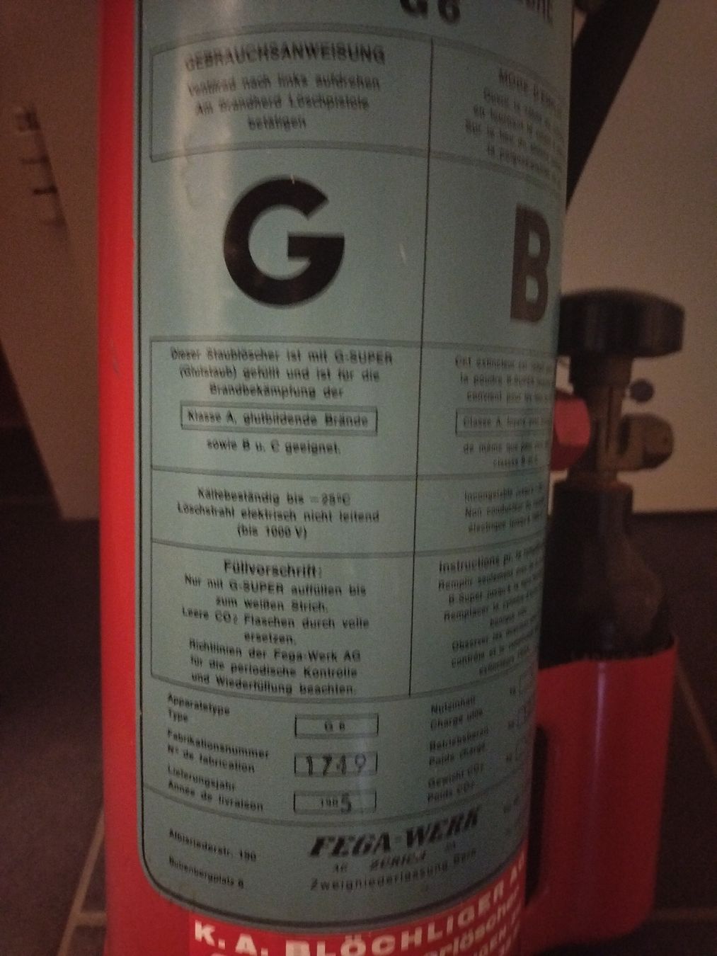 Feuerlöscher: Antiker Feuerlöscher – Gebraucht aus Rüti ZH von Lux05 4
