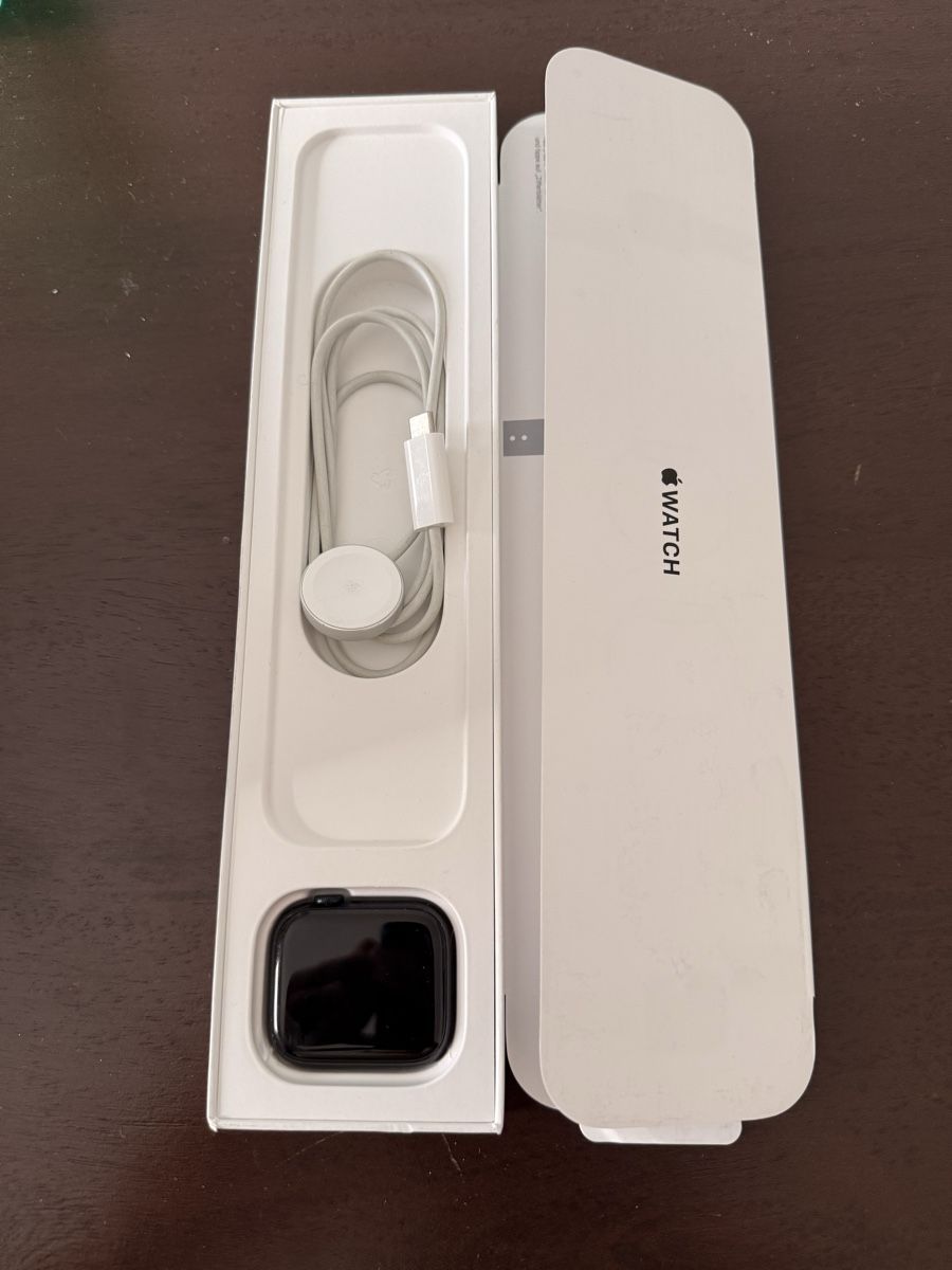 Apple Smartwatch: Apple Watch 8 45mm LTE GPS – Usato da Stäfa venduto da Laafit