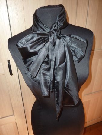 foulard en soie noir made in france unisexe