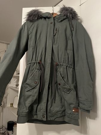 ONLY Winterjacke Parka Grösse S grün