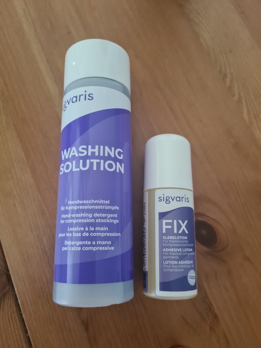 Pflegeprodukte: Sigvaris Waschmittel & Fix Klebelotion – Gebraucht aus Kriens von Mirii91