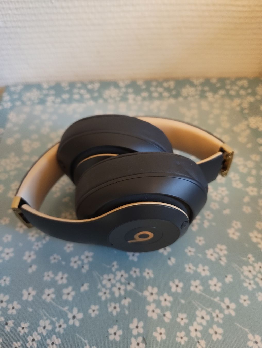 Beats Cuffie: Casque Beats Studio3 Wireless Skyline Collection! Comme neuf – Nuovo (secondo la descrizione) da Vevey venduto da faithfully_blonde 4