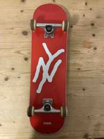 Skateboard 5Boro NYC rot Deck gebraucht
