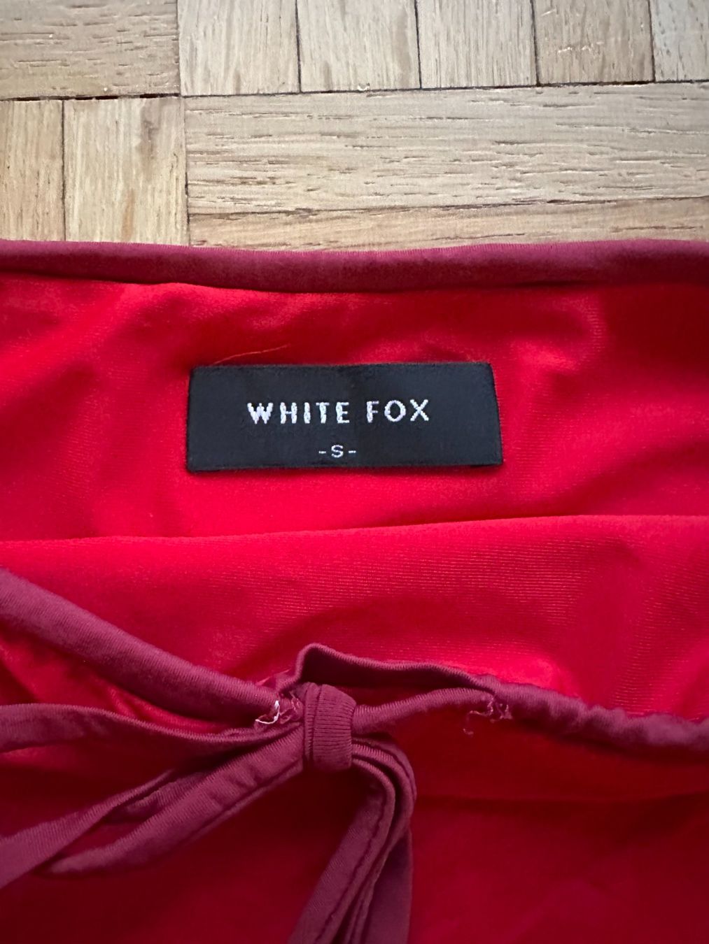 Gonne: Mini jupe rouge Whitefox – Usato da Erlenbach ZH venduto da emm_ljz8 3
