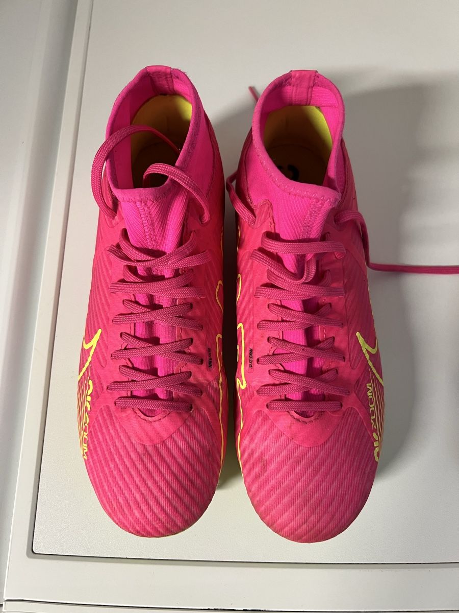 Nike Scarpe da uomo: Scarpette calcio Nike – Usato da Bissone venduto da val_crd9