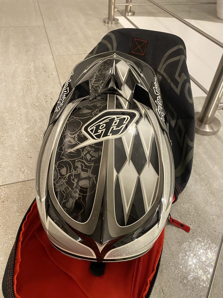 Troy Lee Caschi & visiere: Troy Lee Designs Helm Gr S – Usato da Birrwil venduto da Bendegriz 8