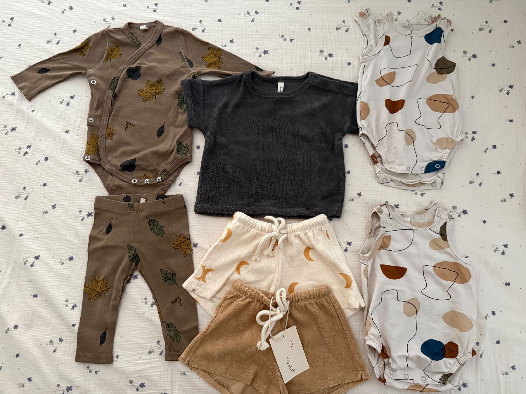 Lotti & Set di vestiti: Baby clothes 50-56-60 – Nuovo (secondo la descrizione) da Kilchberg ZH venduto da deedee3 1