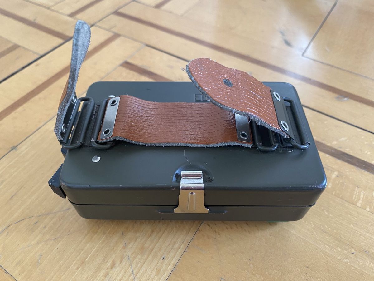 Schweizer Armee Lampade: Militärtaschenlampe – Usato da Rorschach venduto da Fliegenflieger 2