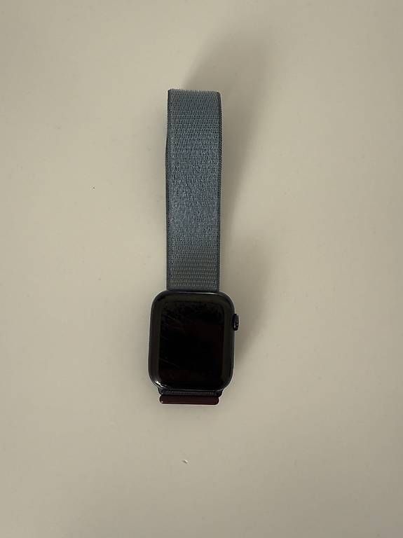 Smartwatch: Apple Watch Series 6 (GPS + Cellular) – D'occasion à Buchs AG par lor_9dhh