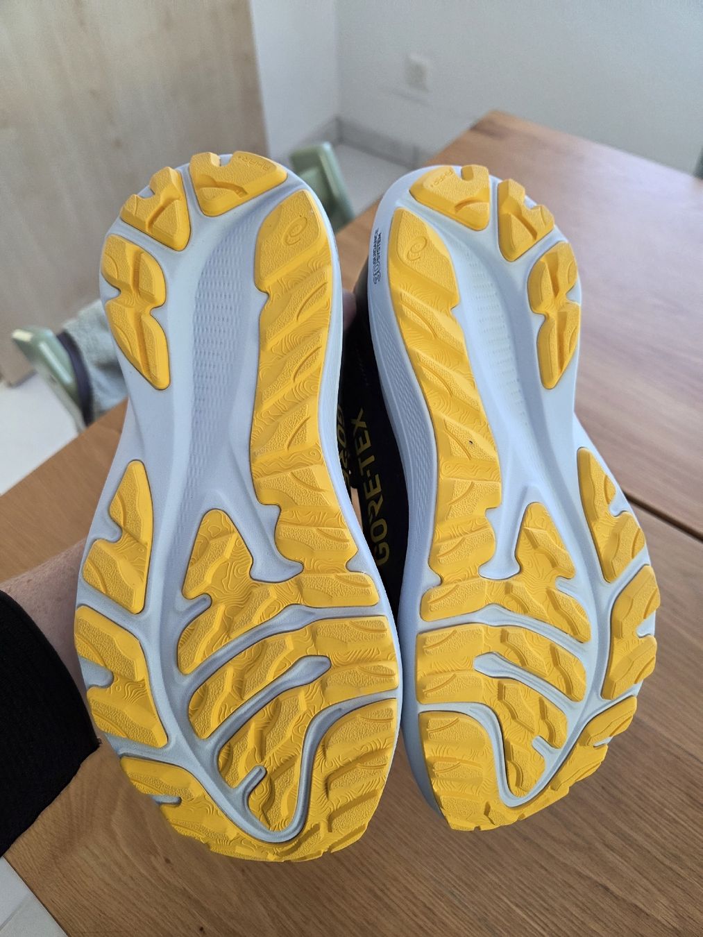 Asics Scarpe da donna: Asics GT-2000 12 GTX – Nuovo e nell'imballaggio originale da Zeiningen venduto da Williner 2