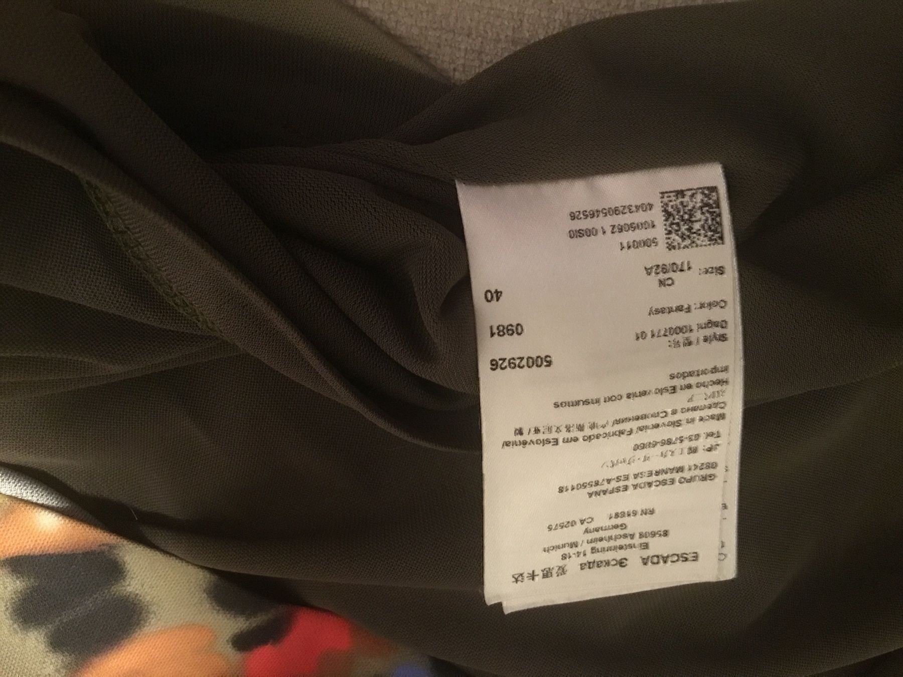Escada Kleider: Escada multi color dress 40 – Gebraucht aus Basel von 18Inspiration 2